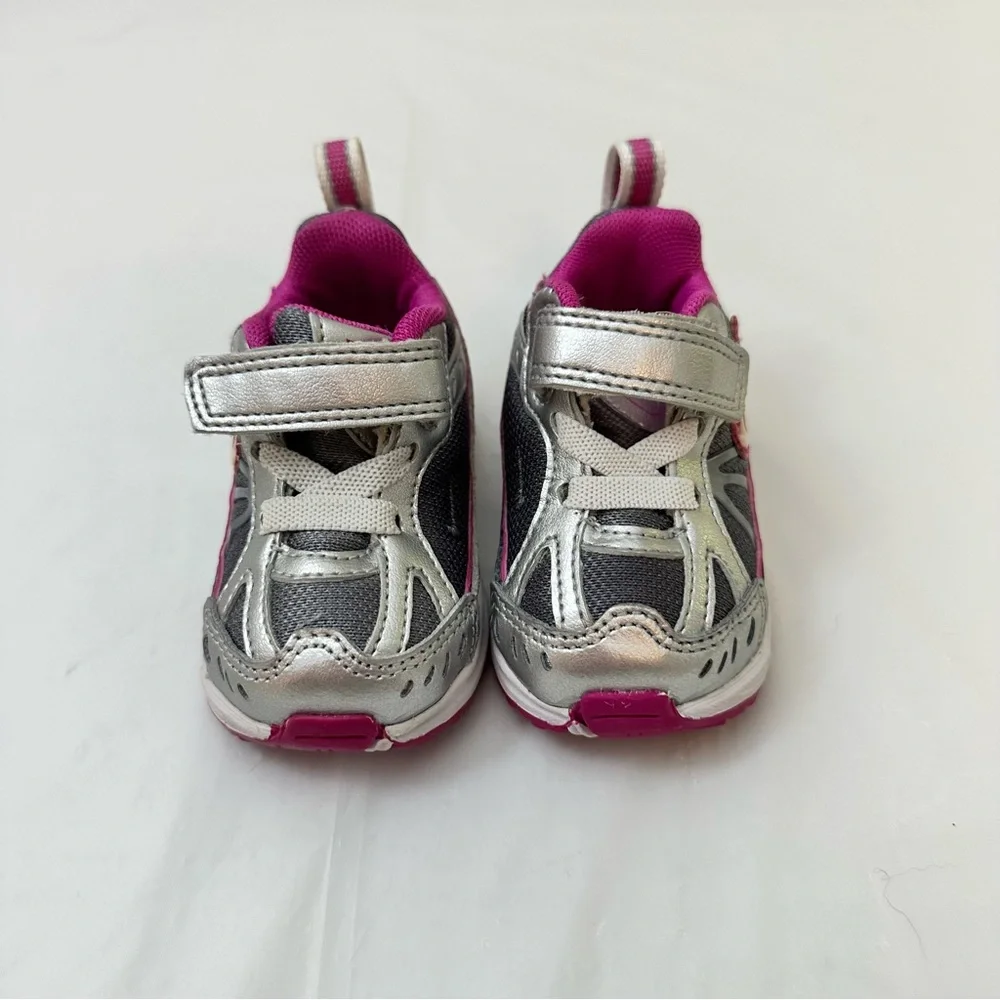 Nike‎ Kids Sneakers - Silver and Pink